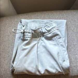Old Navy High-Rise Billie Pants in Light Gray